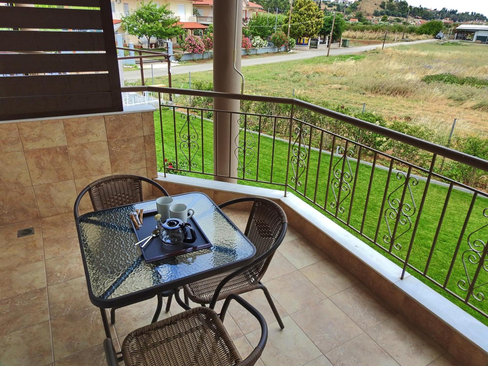 Mente Libre Villas Nea Plagia Exterior photo